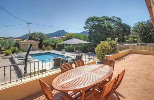 Algajola House | Cozy home in Algajola with WiFi