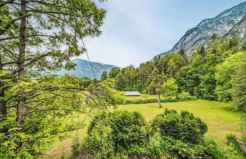 Bad Goisern House | Cozy home in Bad Goisern with kitchen