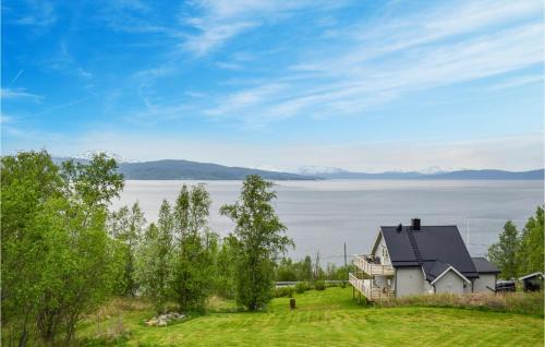 Botn House | Cozy Home In Ballangen With Wifi