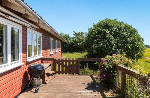 Bogense House | Cozy home in Bogense with sauna