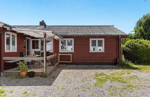 Bogense House | Cozy home in Bogense with sauna