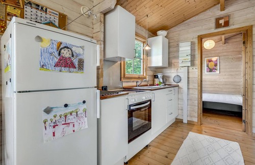 Bog By House | Cozy home in Bogø By with WiFi