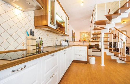 Bregi House | Cozy home in Bregi with WiFi