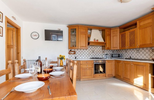 Prota House | Cozy home in Comano with WiFi