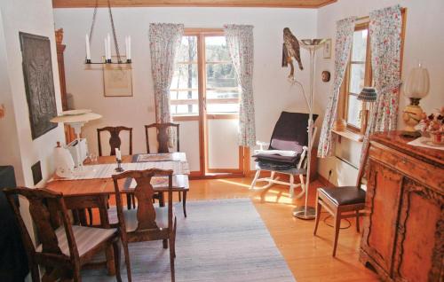 Dingle House | Cozy Home In Dingle With Lake View