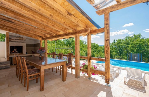 Imotski House | Cozy home in Donji Vinjani with WiFi