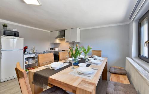 Sveti Juraj na Bregu House | Cozy Home In Dragoslavec With Kitchen