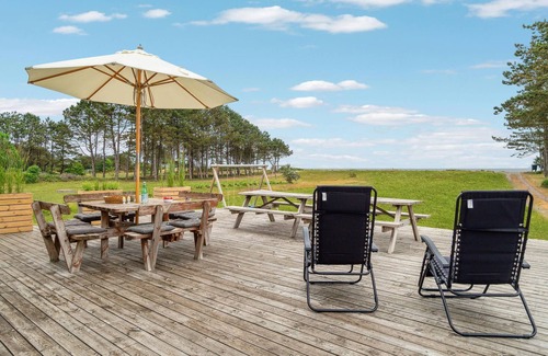 Elsegarde Strand House | Cozy home in Ebeltoft with kitchen