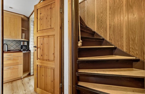 Lyngsbæk Strand House | Cozy home in Ebeltoft with WiFi