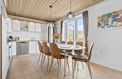 Lild Strand House | Cozy home in Frøstrup with sauna