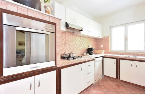 Muc House | Cozy home in Gizdavac with WiFi