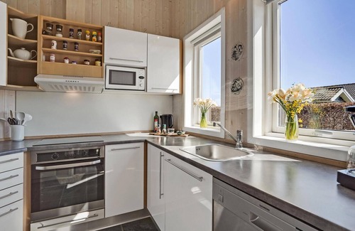 Flovt Strand House | Cozy home in Haderslev with sauna