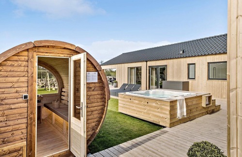 Hadsund House | Cozy home in Hadsund with sauna
