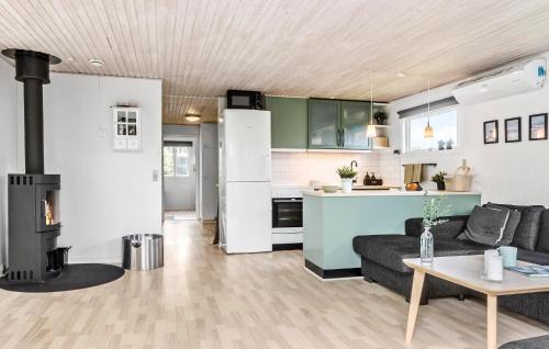 Nørre Hurup House | Cozy Home In Hadsund With Kitchen