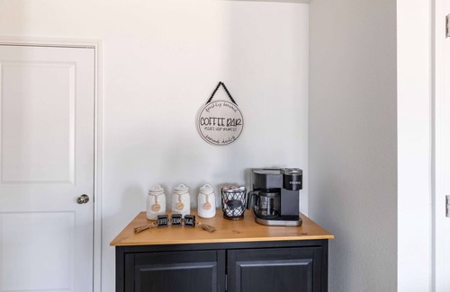 Haslet House | Cozy Home in Haslet