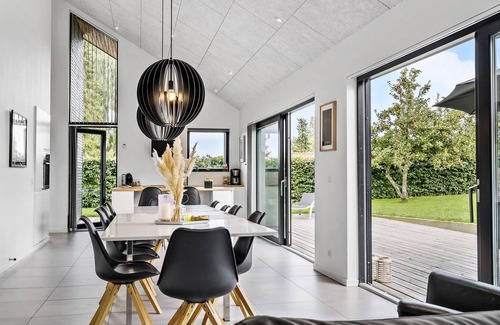 Hejlsminde Strand House | Cozy home in Hejls with sauna