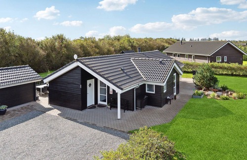 Falen House | Cozy home in Hemmet with sauna