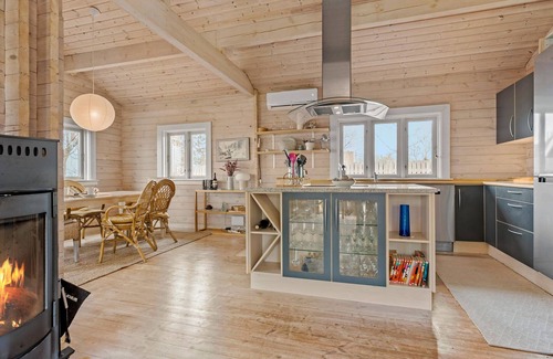 Holbaek House | Cozy home in Holbæk with house sea view