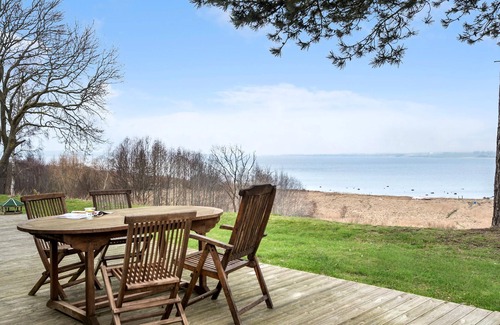 Holbaek House | Cozy home in Holbæk with house sea view