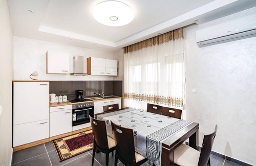 Municipality of Posedarje House | Cozy home in Islam Latinski with WiFi