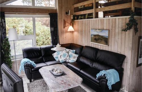 Bratten Strand House | Cozy Home In Jerup With Kitchen