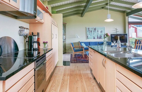 Juelsminde House | Cozy home in Juelsminde with sauna
