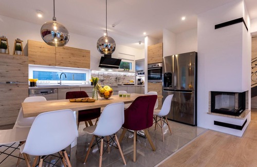 Klimno House | Cozy home in Klimno with WiFi