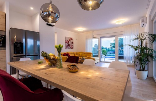Klimno House | Cozy home in Klimno with WiFi