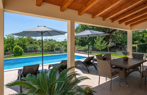 Sveta Nedelja House | Cozy home in Labin with WiFi