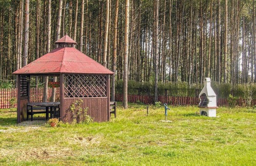 Czarny Mlyn House | Cozy home in Lebcz with kitchen