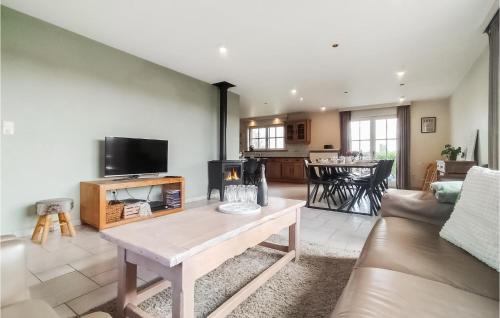 Reninge House | Cozy Home In Lo-Reninge With Wifi