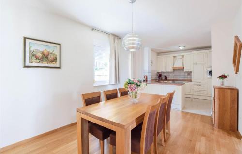 Moca House | Cozy Home In Makarska With Sauna
