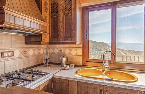 Mecina Bombaron House | Cozy home in Mecina Bombarón with WiFi
