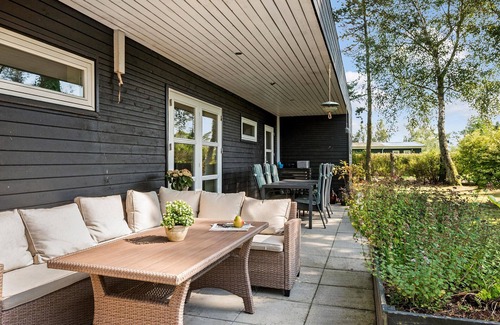 Saksild Strand House | Cozy home in Odder with WiFi