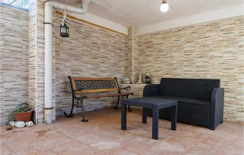 Portosin House | Cozy Home In Porto Do Son With Wifi