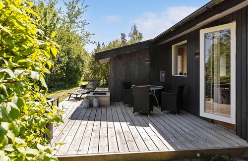 Ronde House | Cozy home in Rønde with WiFi