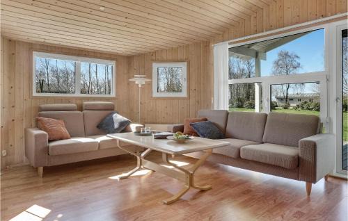 Ronbjerg House | Cozy Home In Roslev With Wifi
