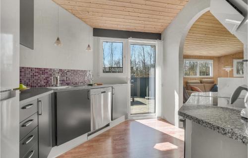 Ronbjerg House | Cozy Home In Roslev With Wifi