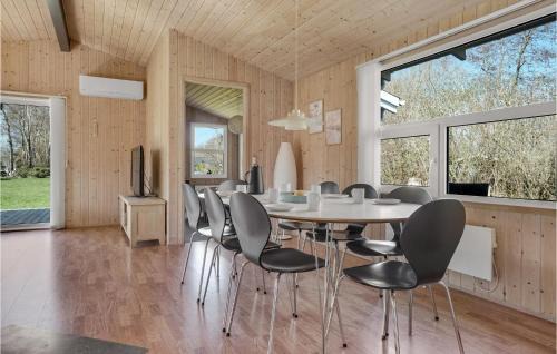 Ronbjerg House | Cozy Home In Roslev With Wifi