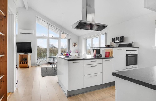 Spodsbjerg House | Cozy home in Rudkøbing with WiFi