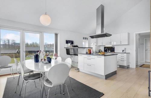 Spodsbjerg House | Cozy home in Rudkøbing with WiFi