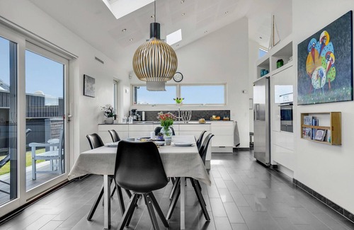 Sæby House | Cozy home in Sæby with house sea view