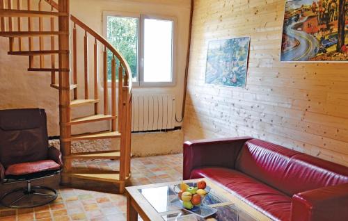 Bourthes House | Cozy Home In Senlecques With Wifi