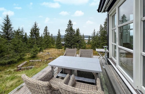 Sjusjoen House | Cozy home in Sjusjøen with sauna