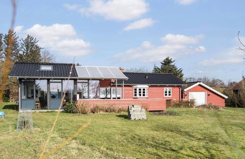 Lihme House | Cozy home in Spøttrup with WiFi