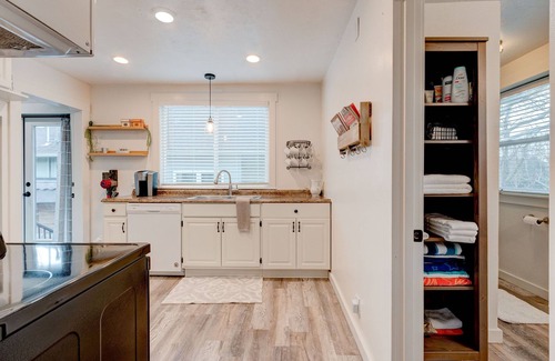 Hough House | Cozy home in the heart of Vancouver. Next to a park. Few min drive to PDX.