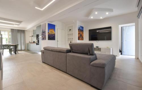Sant'Onofrio House | Cozy Home In Trabia With Private Swimming Pool, Can Be Inside Or Outside