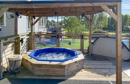 Tranas Municipality House | Cozy home in Tranås with lake view