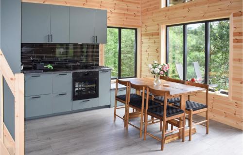 Fjone House | Cozy Home In Treungen With Wifi