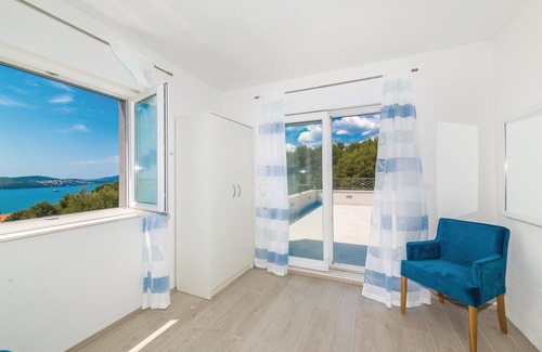 Trogir House | Cozy home in Trogir with WiFi